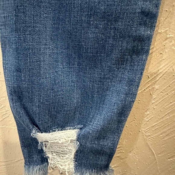 KanCan distressed high rise skinny jeans size 9/28 super cute 
T3 - Picture 9 of 16